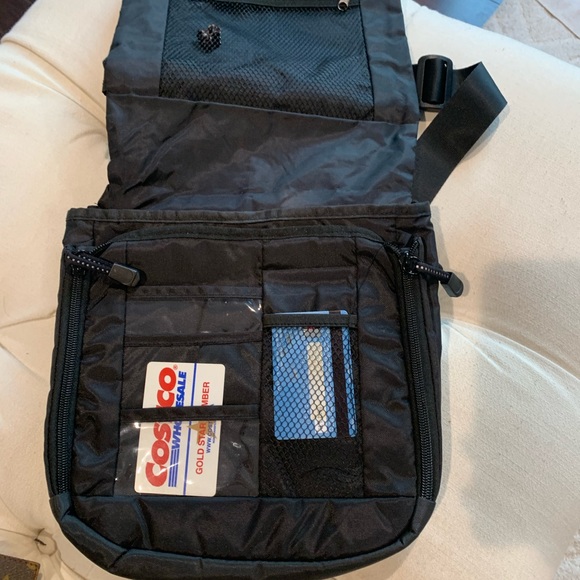 Travel bag - Picture 2 of 9